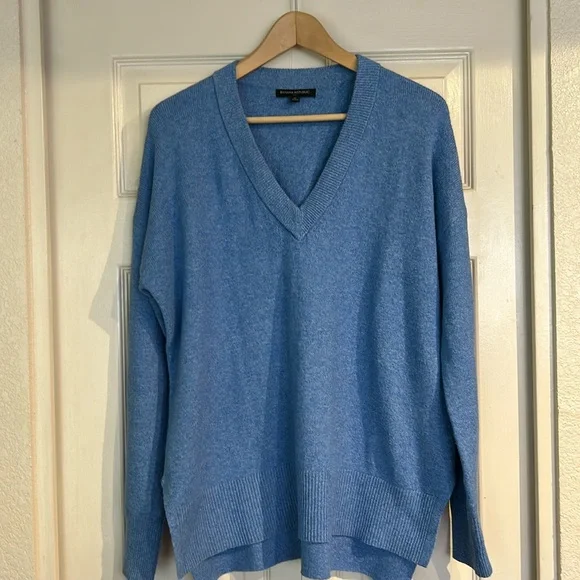 Banana Republic Blue Vneck Sweater - Picture 1 of 8